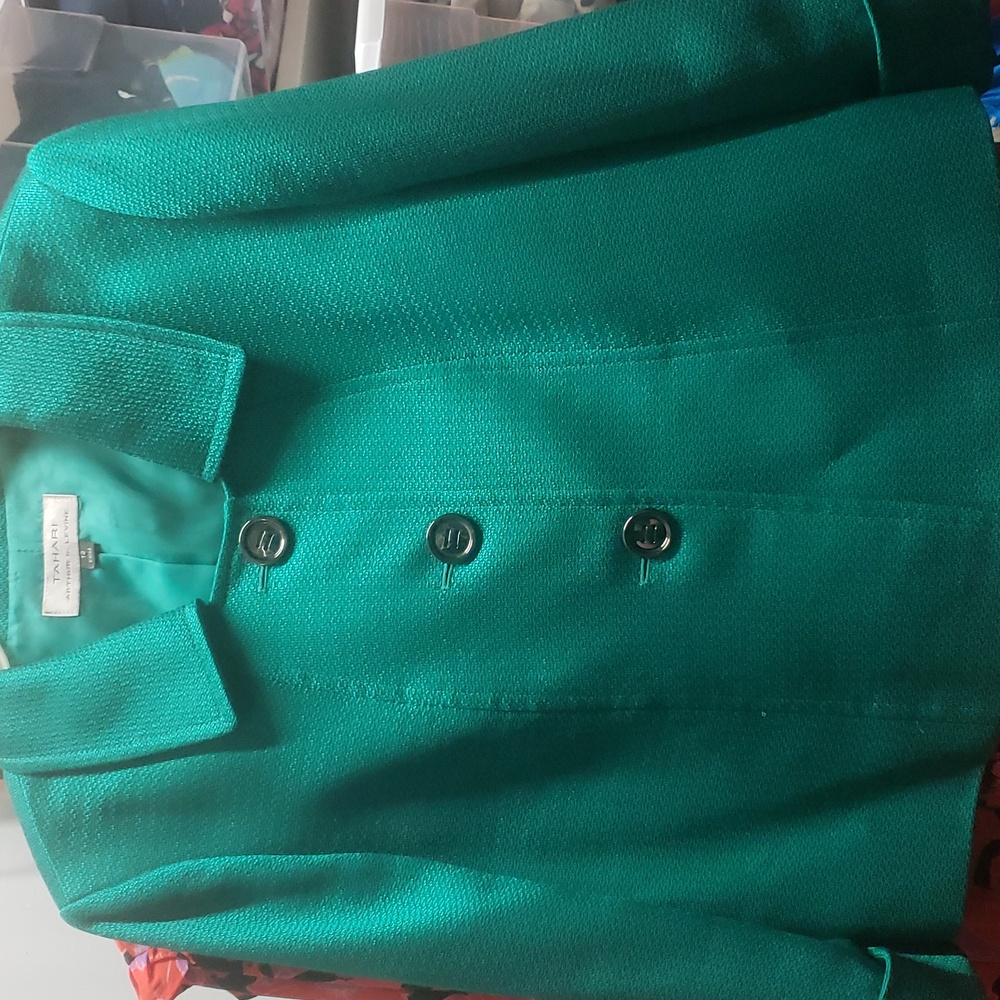 Tahari Green 12